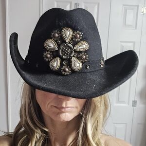 Nwt something special wool hat